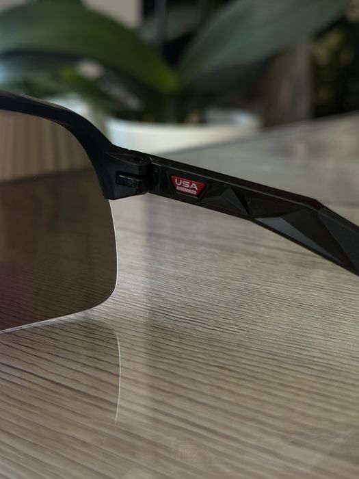 Oakley Sutro Lite S слънчеви очила