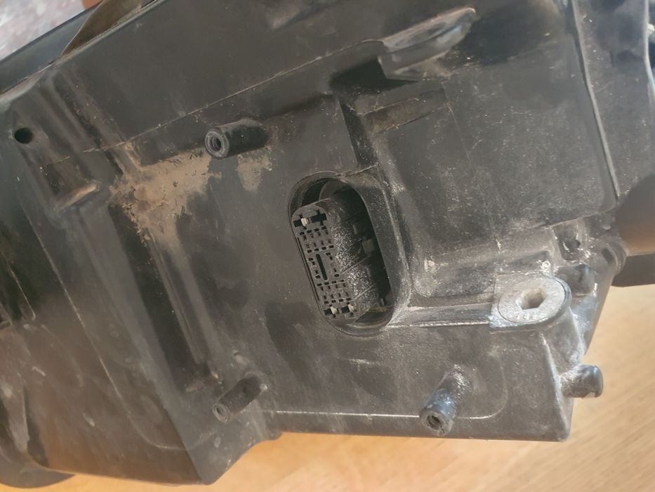 Audi a6 ф4 оригинален десен фар