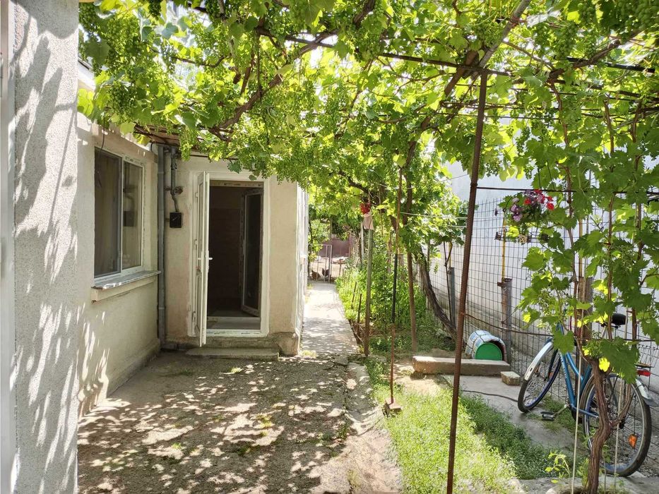 Casa de  vanzare , zona pod Brailita