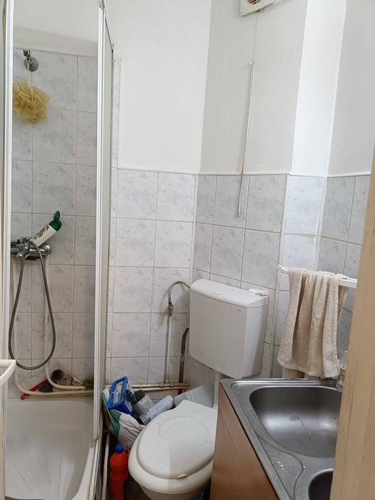 Vând garsonieră prundu