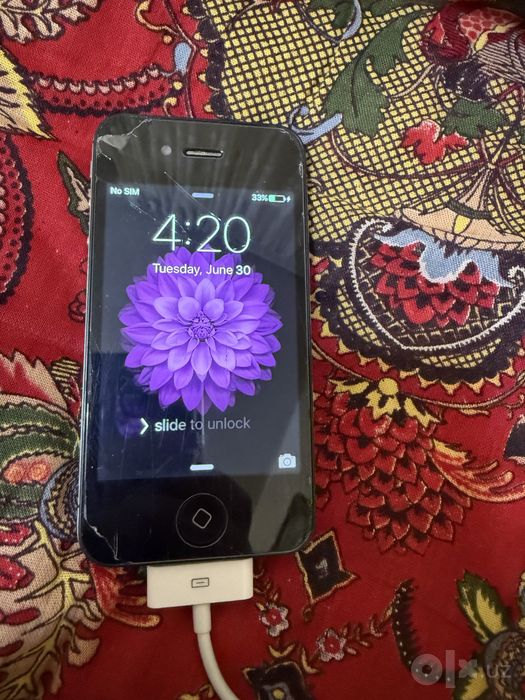 Продается IPhone 4S.