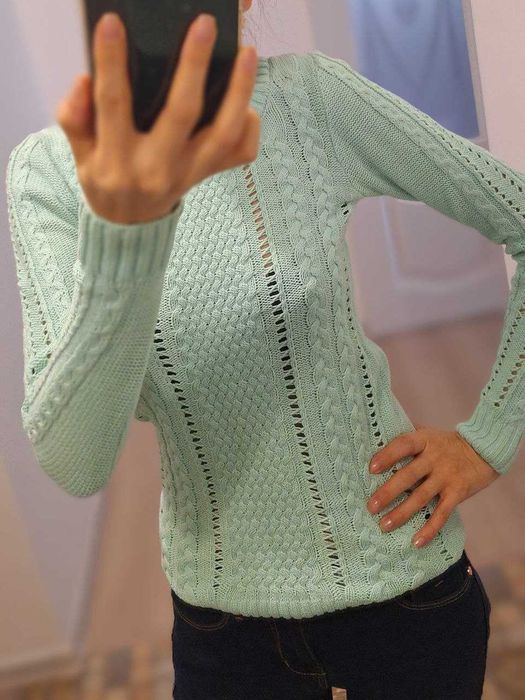 Продам два свитера