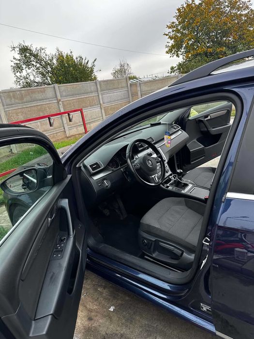 VOLKSWAGEN Passat 2011 — imagine 4