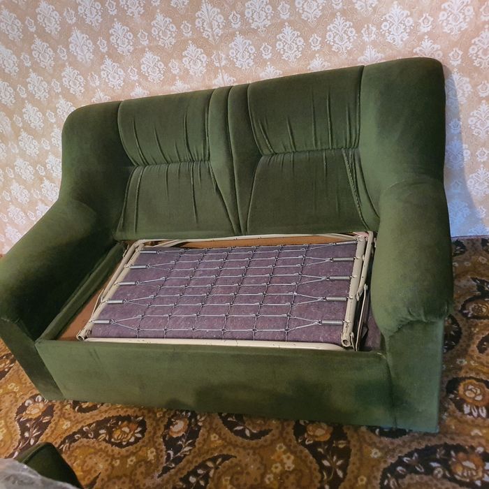 Винтидж холова гарнитура за вила с разтегаеми дивани и фотьойли