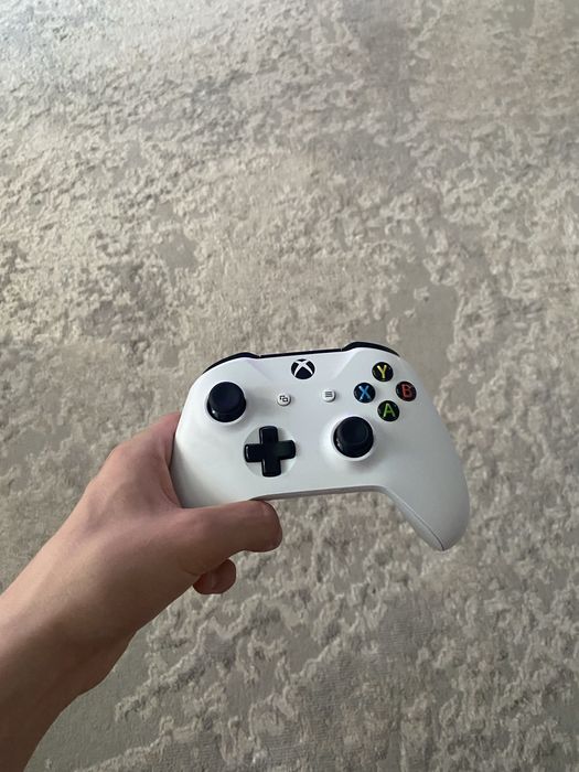 Продам Xbox one S