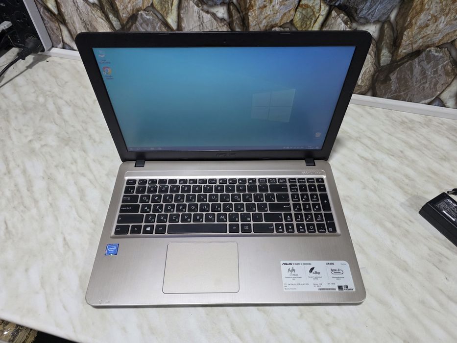 Ноутбук Asus i3 + ssd 128gb
