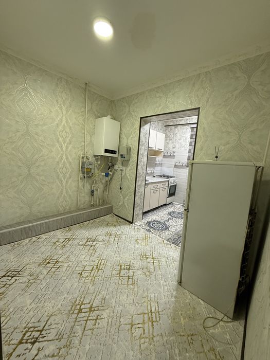 3 xonali kv sotiladi