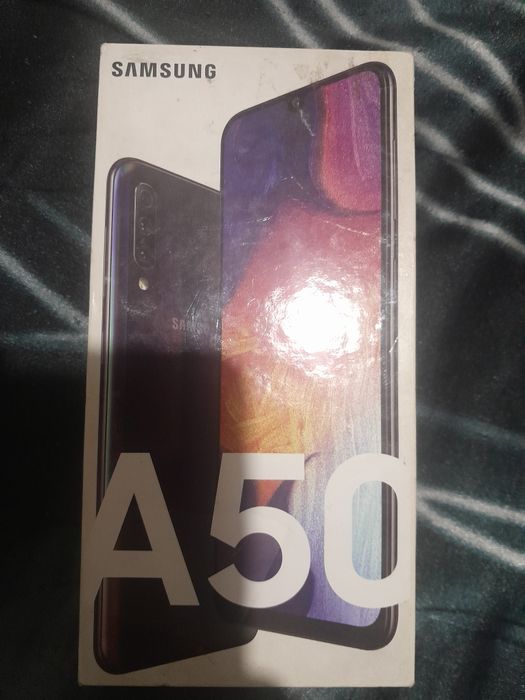 Самсунг галакси А 50, 6/128 ГБ.