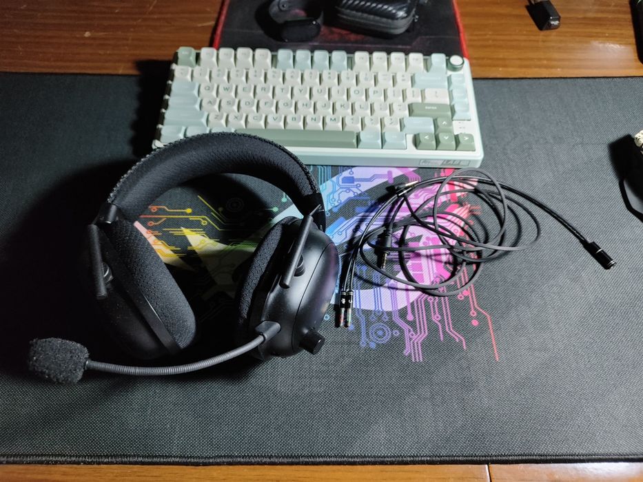 Razer blackshark v2 pro Наушник