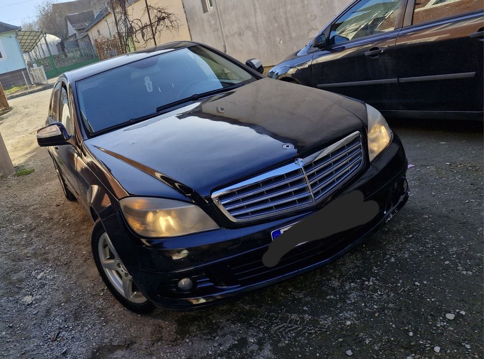 Vând Mercedes C220 CDI