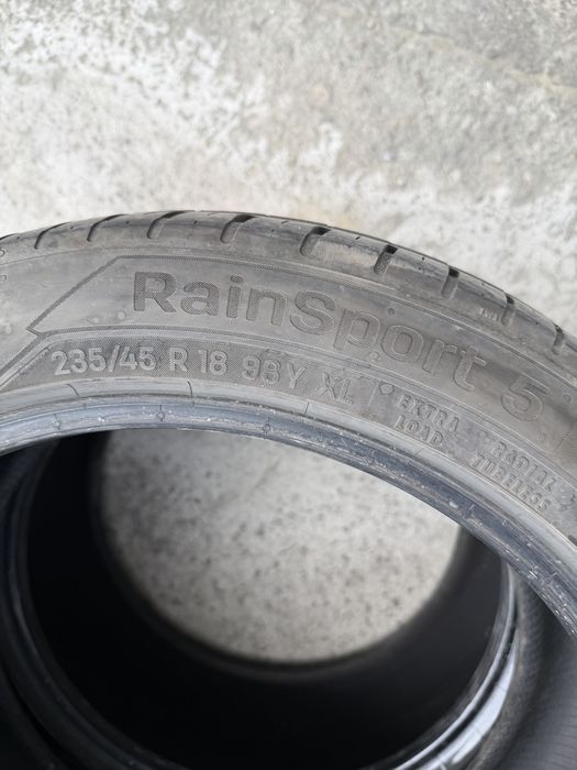 Лятни гуми  235/45/18 Uniroyal RainSport 5
