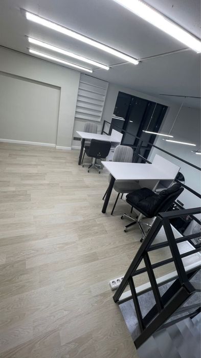 Сдается маникюрный стол