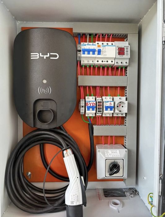 Elektro mobil zaryatka ustanofka