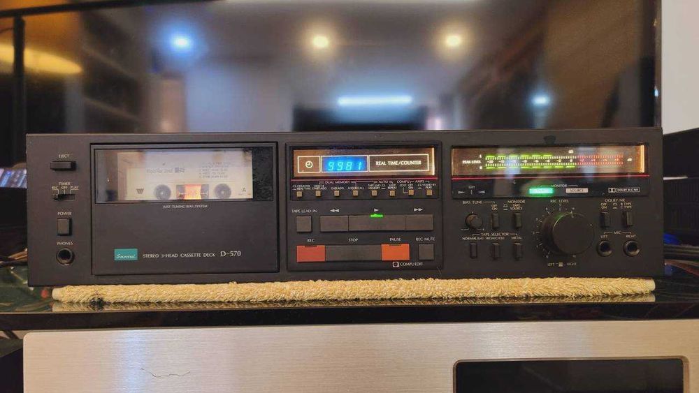 кассетная дека Sansui D-570