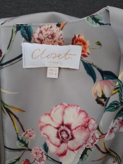 Vand rochie Closet,marime 40(12 UK).