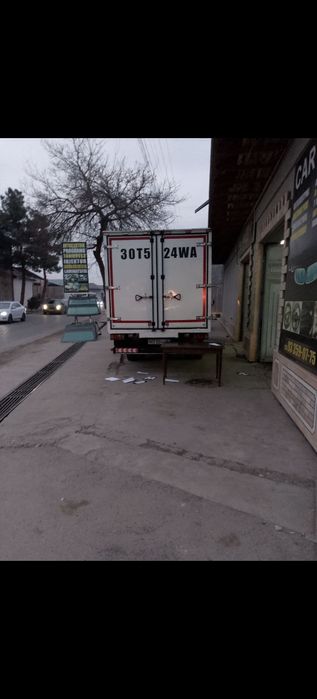 Грузовые автомобил Isuzu