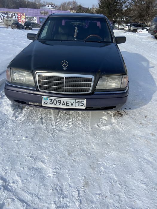 Капот и бампер w202