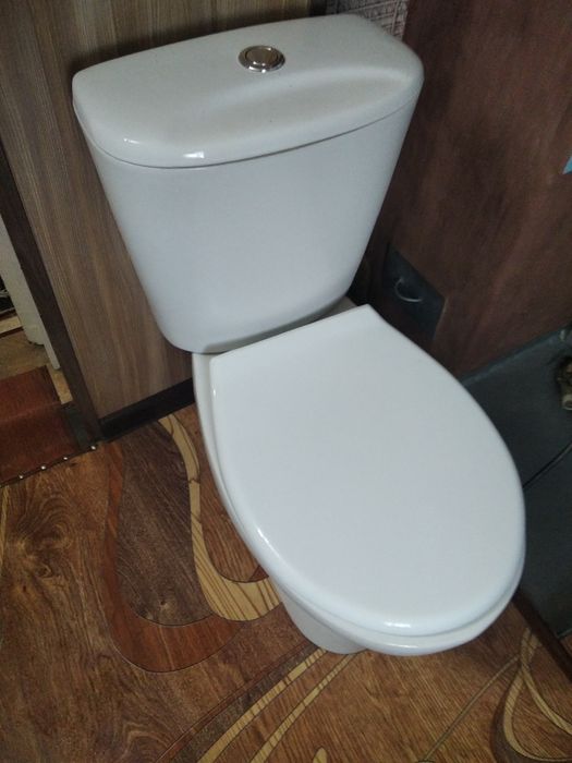 Продам унитаз в отличном состоянии.