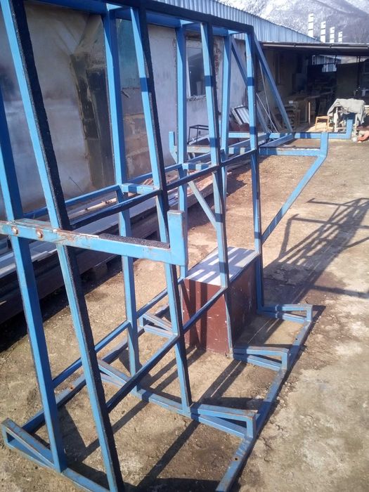 Пирамида за дограма