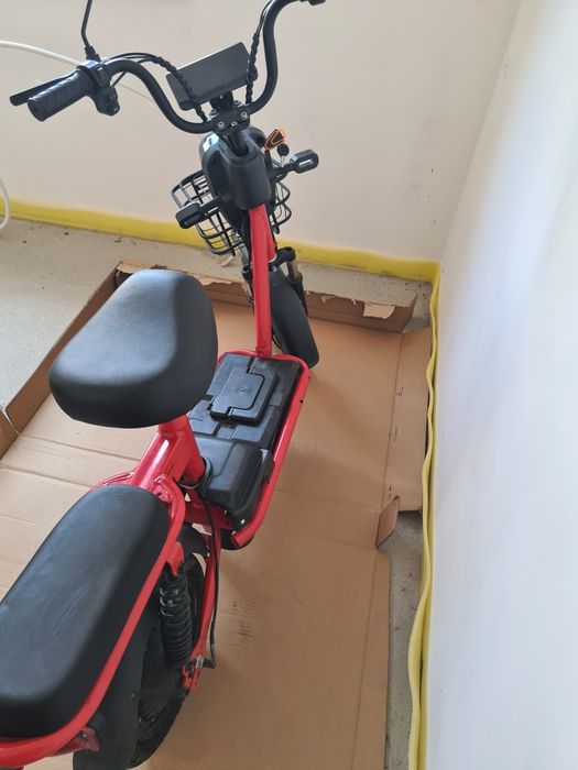 Scuter electric E-M 25 fără baterie