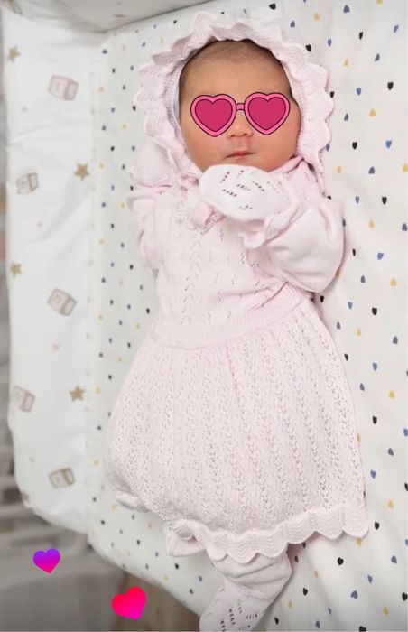 Продам набор на выписку для девочки