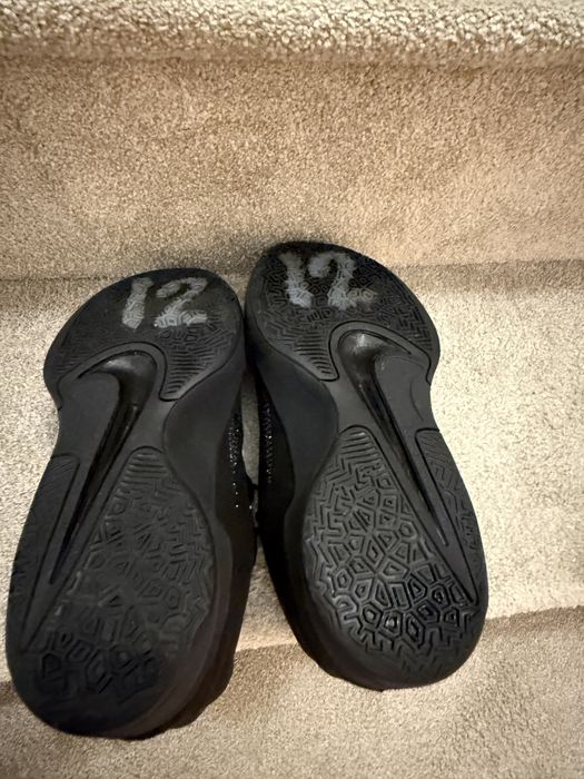 adidasi nike ja 2 swarovski.  originali , noi cu cutie , marimea 42