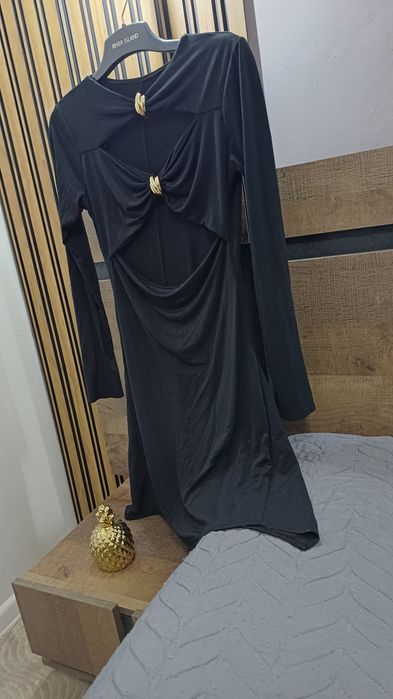 Секси рокля с метални елементи Zara