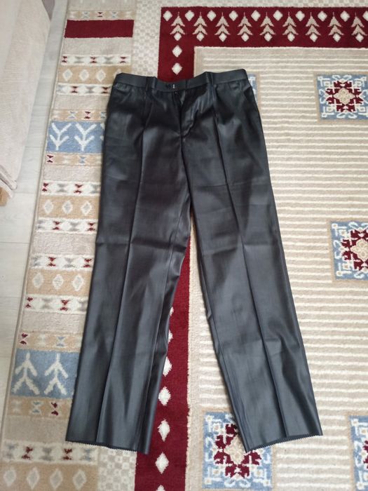 Продам классический костюм