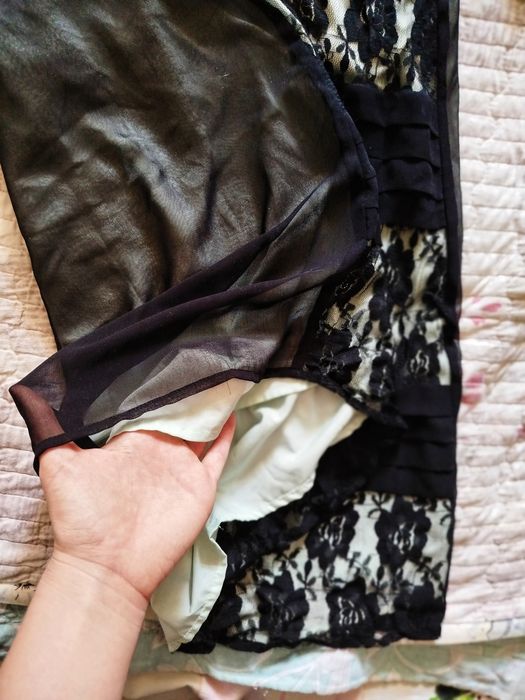 Вечернее гипюровое платье