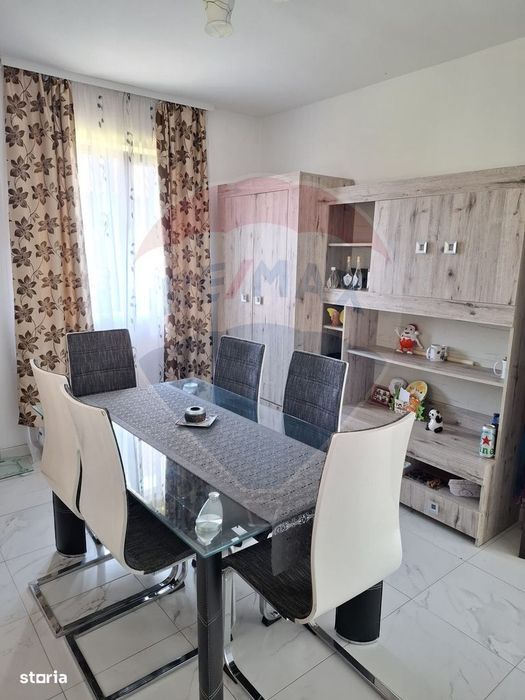 Casă / Vilă cu 5 camere de vânzare
