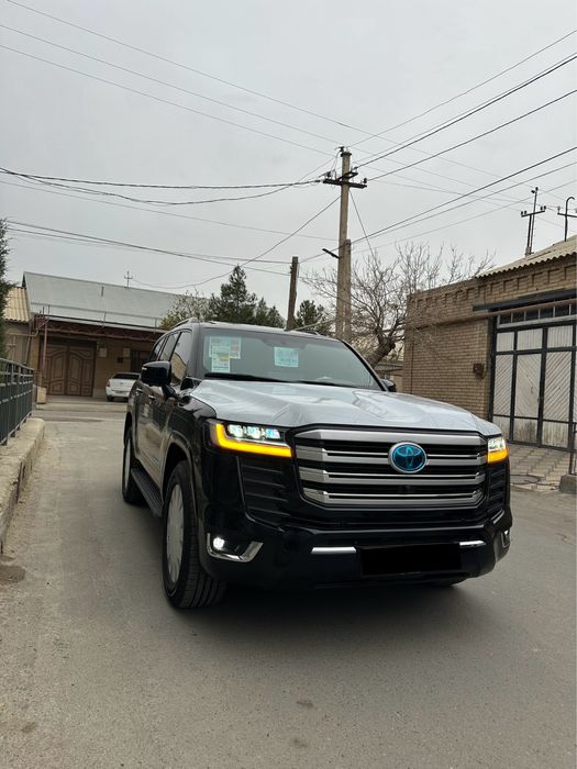 Land Cruiser 300 VX Tayota 2025-yil