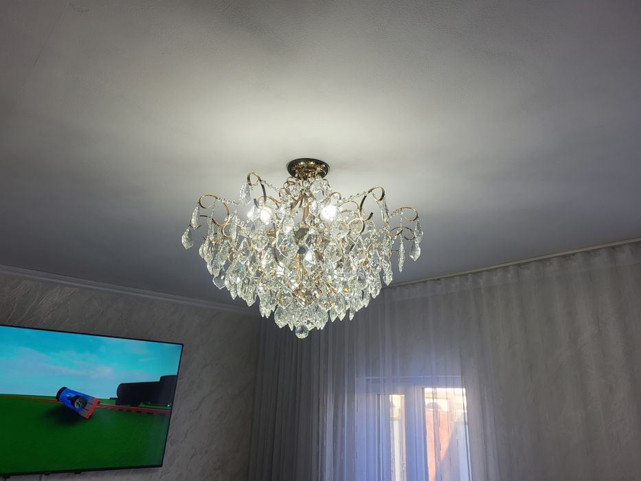 Продам люстру бу