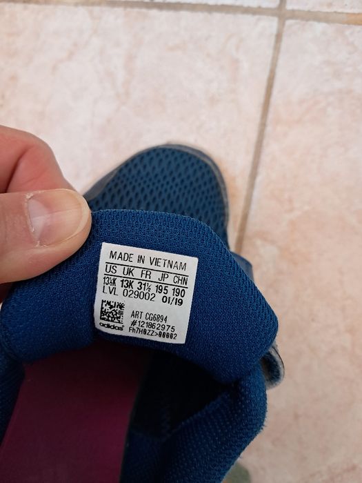 Оригинални детски маратонки Адидас 31,5 размер