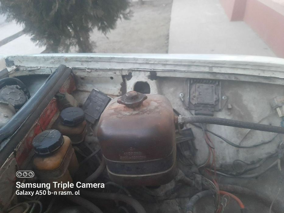 jiguli sotiladi moshina yaxshi holatda