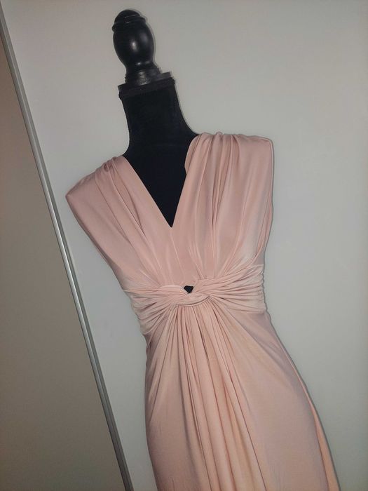 Rochie maxi roz vaporoasă elastică lungă