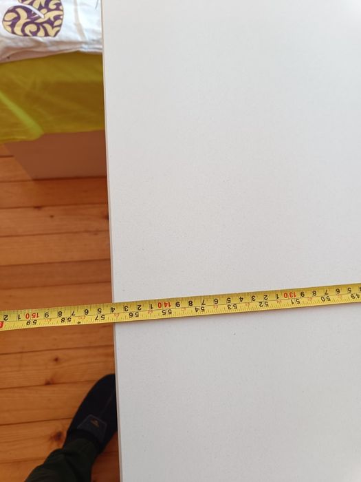 Трапезна маса от технически камък