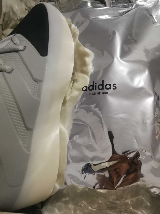 Маратонки Adidas x Fear of God Carbon