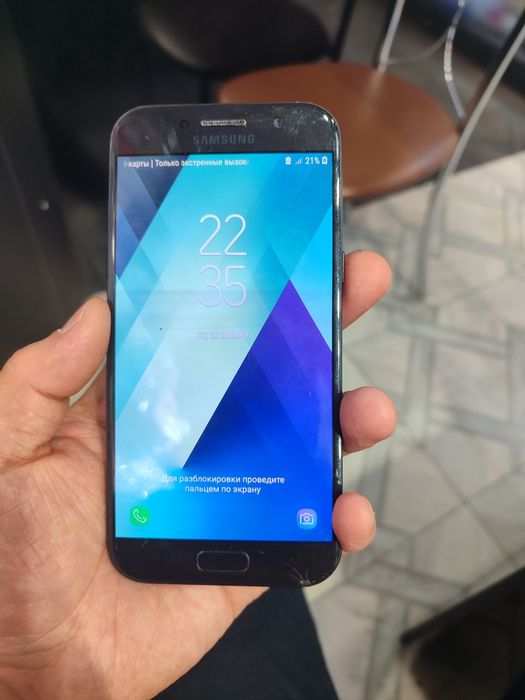 Продам А5 Самсунг 2017года