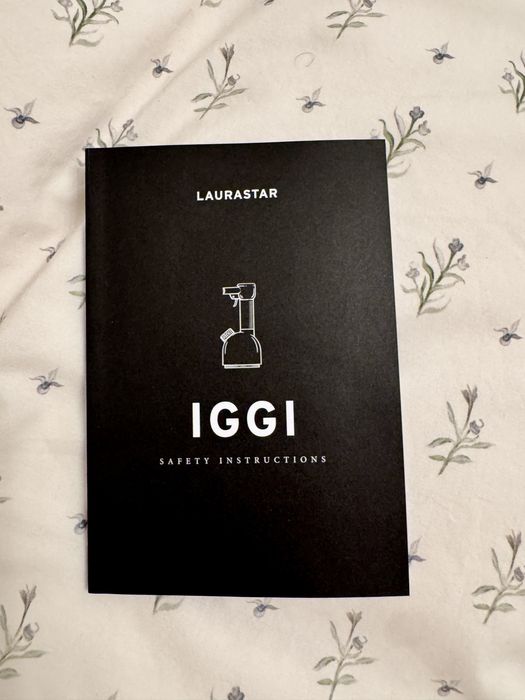 Продам ручной отпариватель Laurastar Iggi red