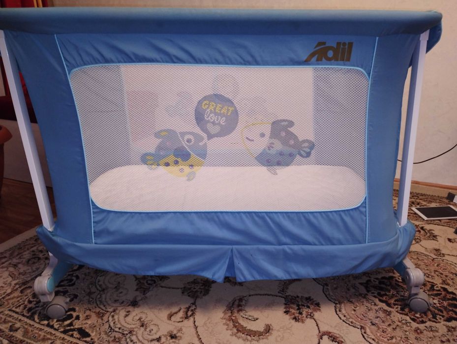 Продам детскую кровать манеж