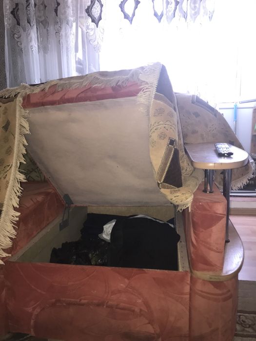 Продаю диван с креслом