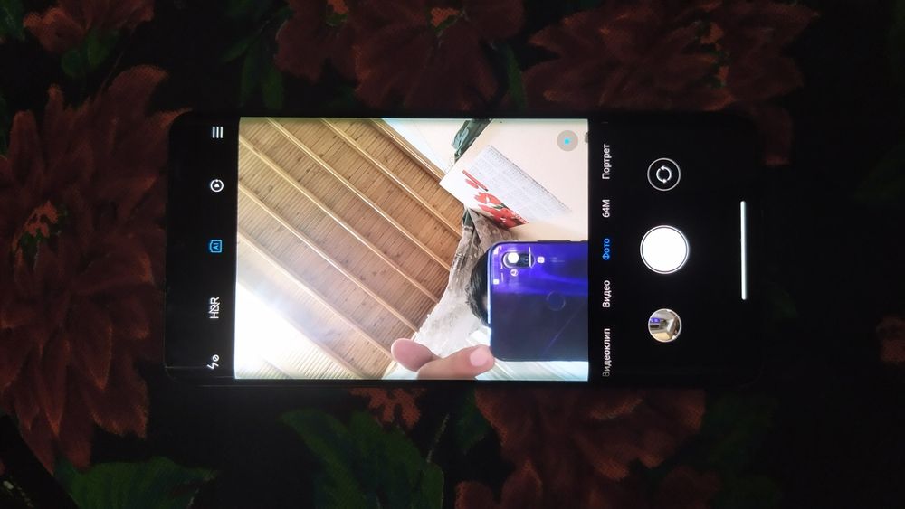 Xiaomi Mi Note 10 lite 6/64 xolati 10/5 orqa krishka alishgan  bez kar