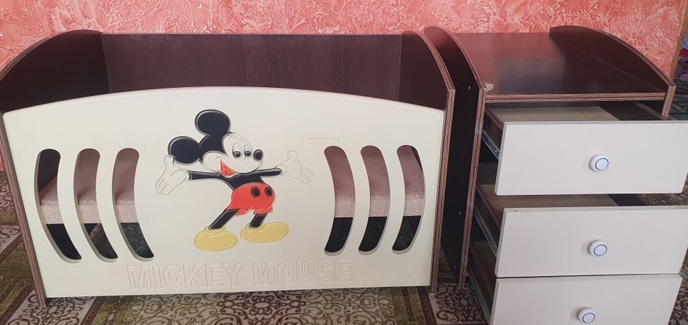 Кровать детская с тумбой