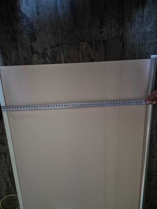 Vând jaluzele pentru geamuri