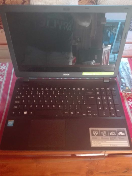 Laptop Acer Aspire ES-15