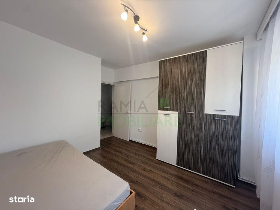 Apartament 3 Camere Decomandat, Etaj 1, Tractorul