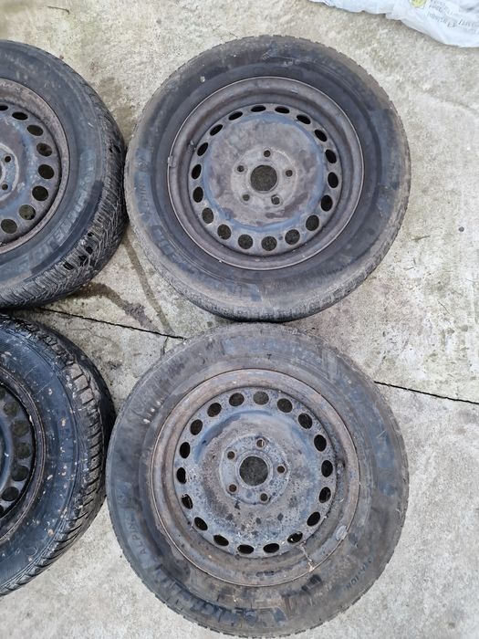 Jante tabla 5x112 195/65 R15 plus cauciucuri iarna