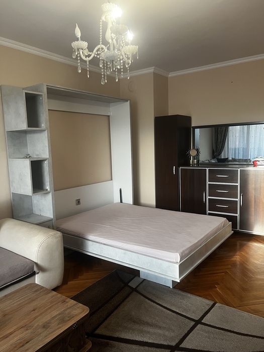 Дава се под наем Тристаен апартамент в Търговище, Център - 60 кв.м за 229.5 € - Снимка #1