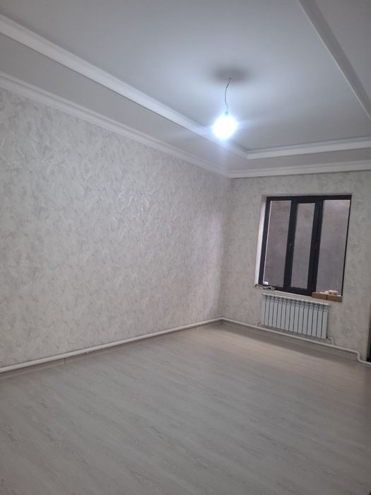 Uy sotiladi 1,5sotix 4xona