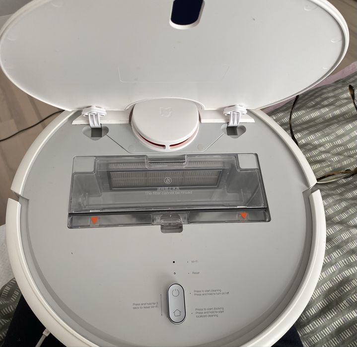 Продам РОБОТ пылесос Xiaomi